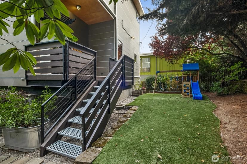 Property photo for 4050 34th Avenue S, Seattle photo 30