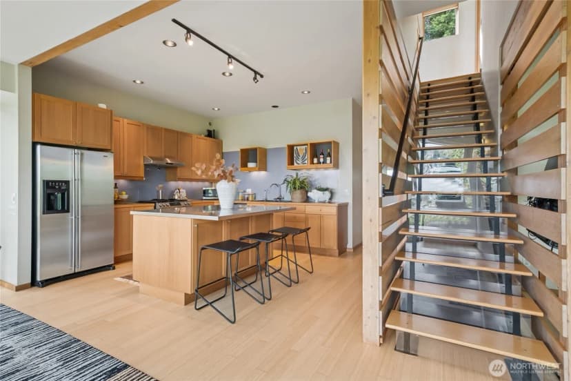 Property photo for 4050 34th Avenue S, Seattle photo 11