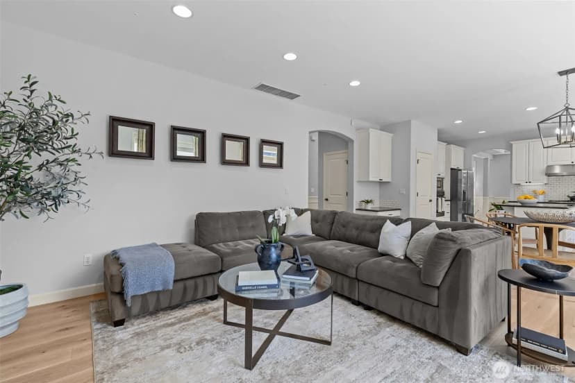 Property photo for 8122 Ne 189th Place, Kenmore photo 9