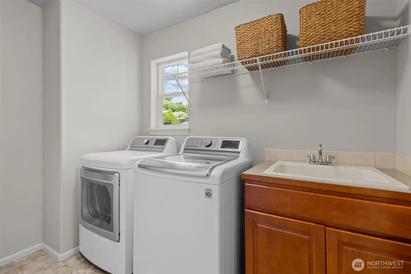 Property photo for 8122 Ne 189th Place, Kenmore photo 20