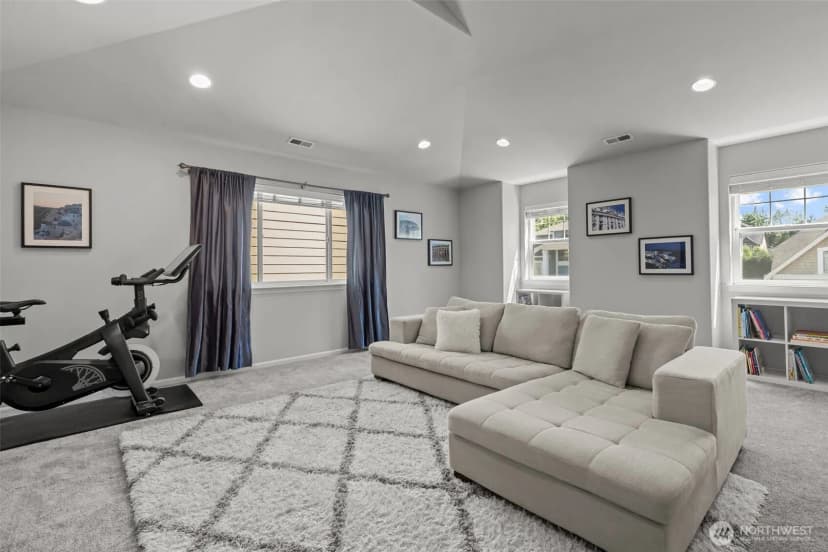 Property photo for 8122 Ne 189th Place, Kenmore photo 22