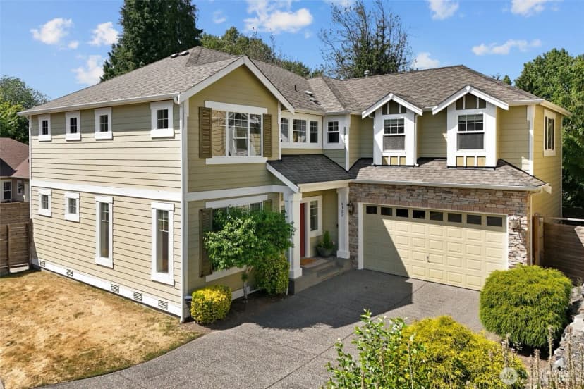 Property photo for 8122 Ne 189th Place, Kenmore