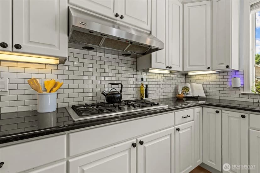 Property photo for 8122 Ne 189th Place, Kenmore photo 5