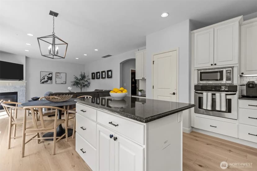 Property photo for 8122 Ne 189th Place, Kenmore photo 6