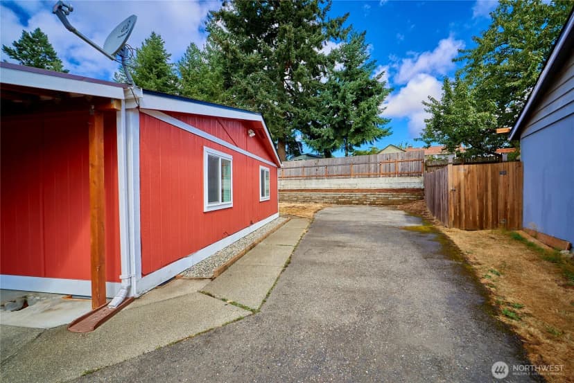 Property photo for 27103 41st Place S, Kent photo 32
