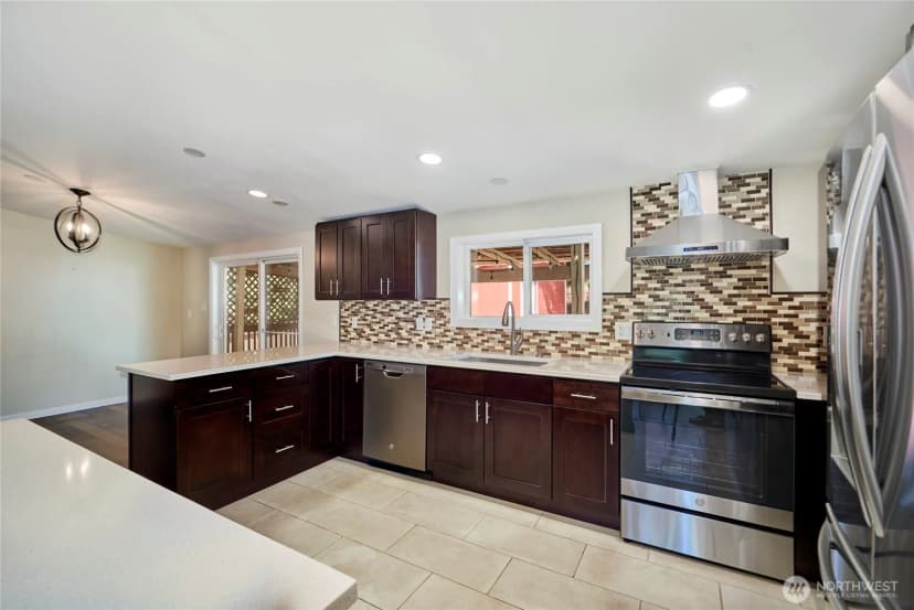 Property photo for 27103 41st Place S, Kent photo 7