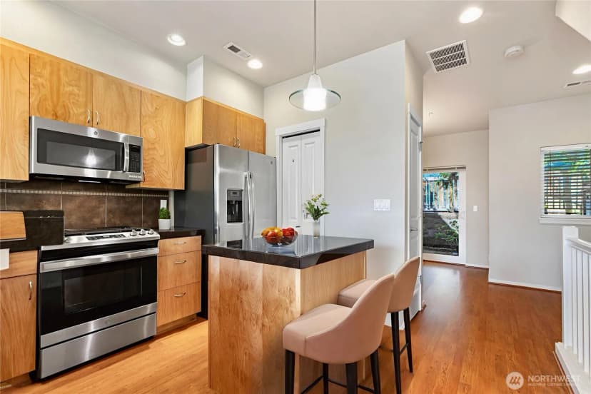Property photo for 69 Cougar Ridge Road Nw #2104, Issaquah photo 6