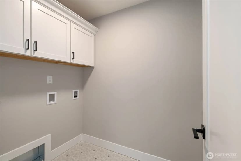 Property photo for 13037 75th Place S, Seattle photo 6