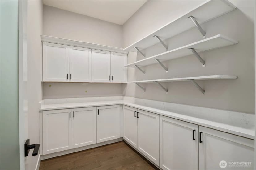Property photo for 13037 75th Place S, Seattle photo 4