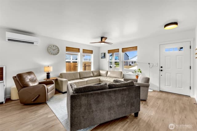 Property photo for 502 Cardinal Avenue, Winlock photo 5