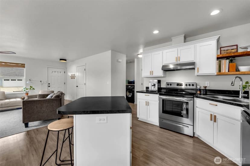Property photo for 502 Cardinal Avenue, Winlock photo 11
