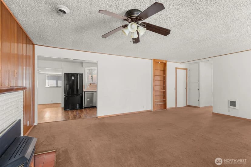 Property photo for 402 N 10th Street, Elma photo 8