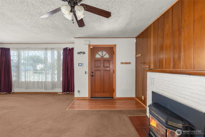 Property photo for 402 N 10th Street, Elma photo 9