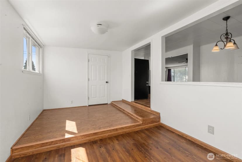 Property photo for 402 N 10th Street, Elma photo 16