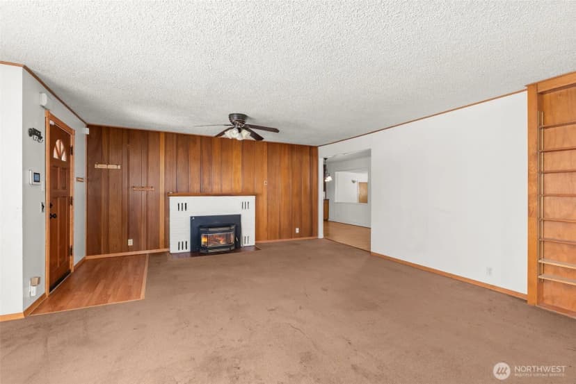 Property photo for 402 N 10th Street, Elma photo 11