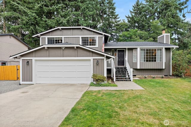 Property photo for 16323 95th Avenue Ct E, Puyallup photo 2