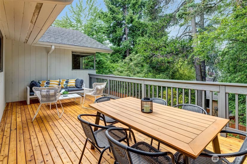 Property photo for 9724 Mercerwood Drive, Mercer Island photo 12