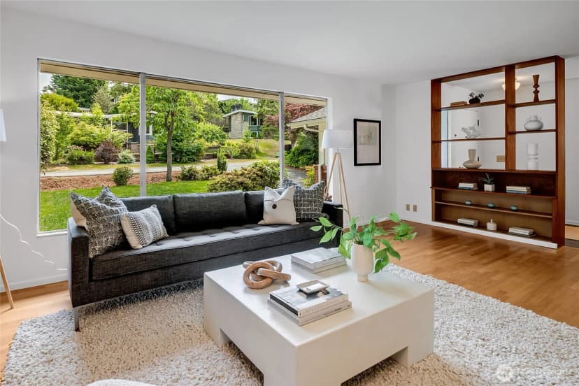 Property photo for 9724 Mercerwood Drive, Mercer Island photo 7