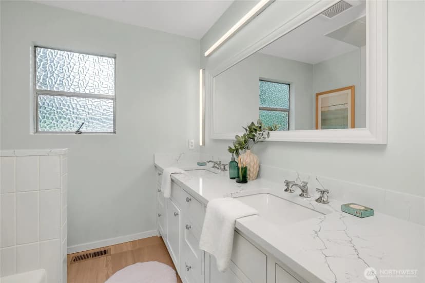Property photo for 9724 Mercerwood Drive, Mercer Island photo 22