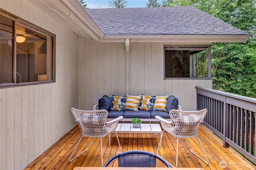 Property photo for 9724 Mercerwood Drive, Mercer Island photo 13