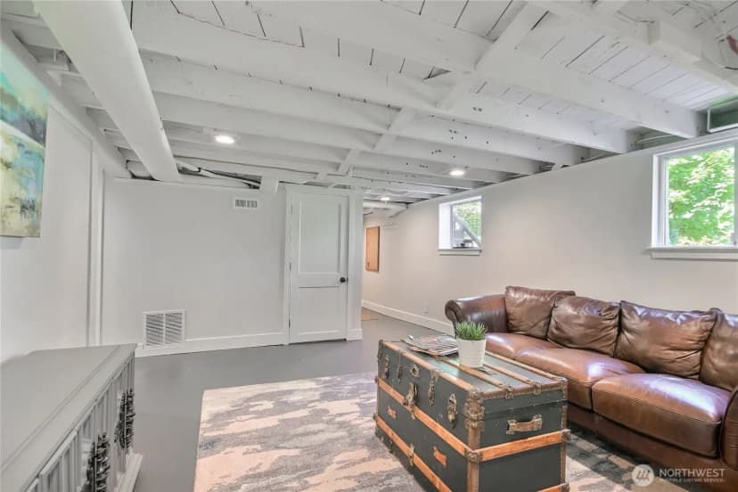 Property photo for 8605 Wallingford Avenue N, Seattle photo 23