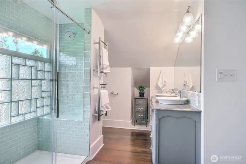 Property photo for 8605 Wallingford Avenue N, Seattle photo 20