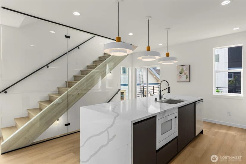 Property photo for 1225 N 48th Street, Seattle photo 16