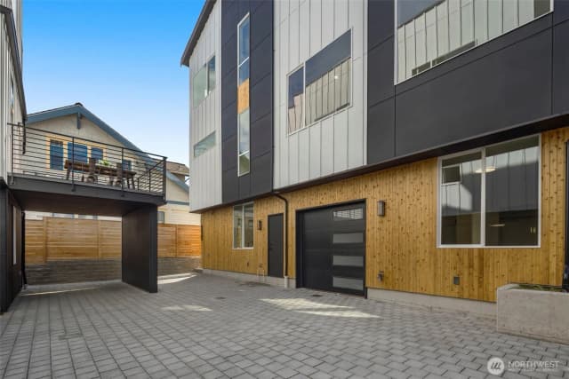 Property photo for 1225 N 48th Street, Seattle photo 3