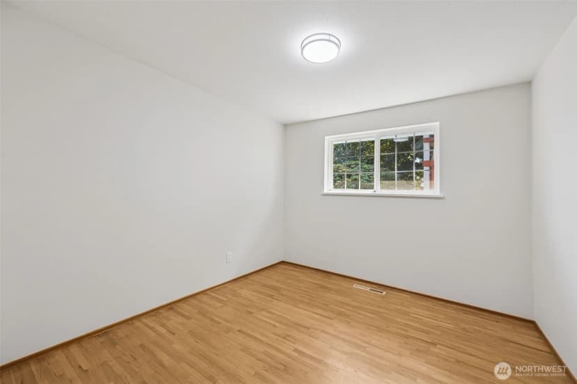 Property photo for 130 115th Street E, Tacoma photo 11