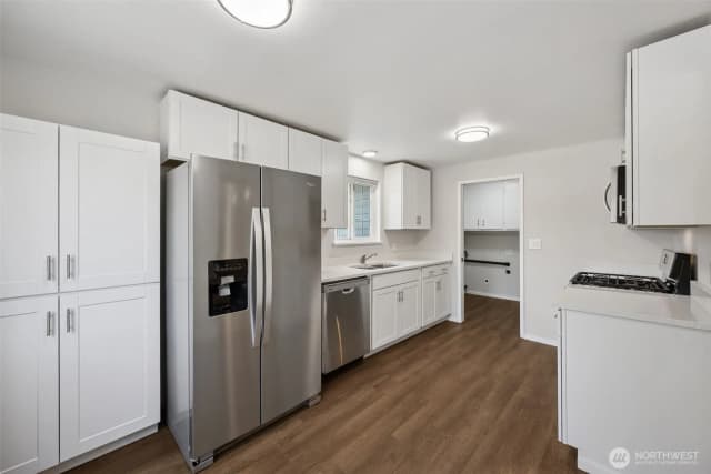 Property photo for 130 115th Street E, Tacoma photo 5