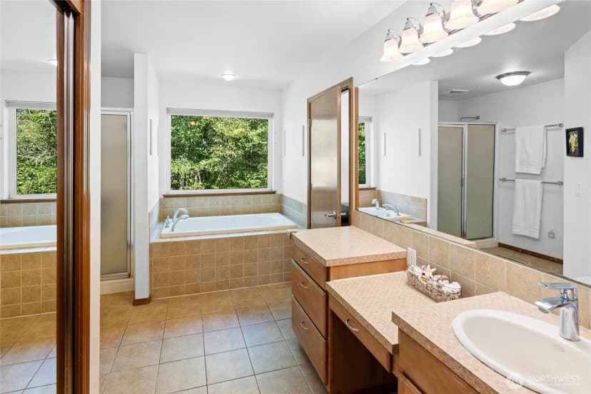 Property photo for 8324 Springridge Road Ne, Bainbridge Island photo 13