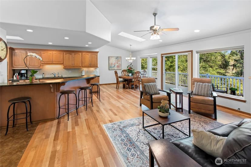 Property photo for 8324 Springridge Road Ne, Bainbridge Island photo 10