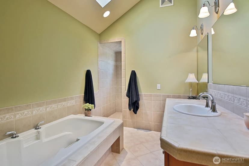 Property photo for 381 Lake Hancock Drive, Coupeville photo 19
