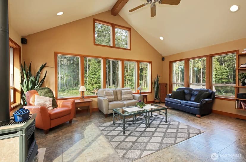Property photo for 381 Lake Hancock Drive, Coupeville photo 16