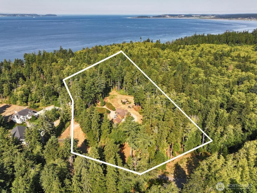 Property photo for 381 Lake Hancock Drive, Coupeville photo 40