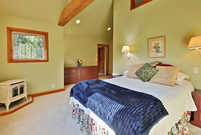 Property photo for 381 Lake Hancock Drive, Coupeville photo 18