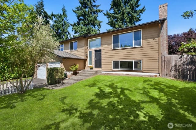 Property photo for 4004 Sw Sw 337th St Street, Federal Way