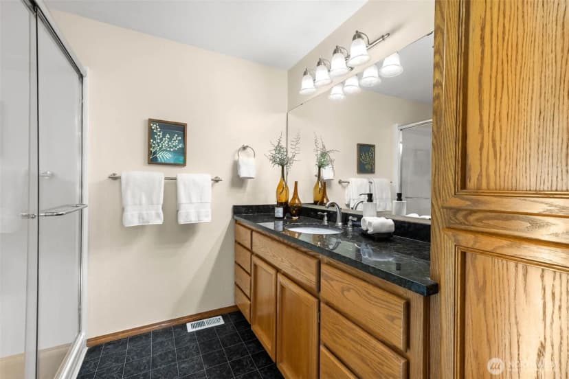 Property photo for 32311 87th Avenue E, Eatonville photo 21