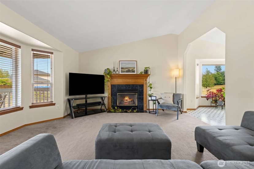 Property photo for 32311 87th Avenue E, Eatonville photo 9