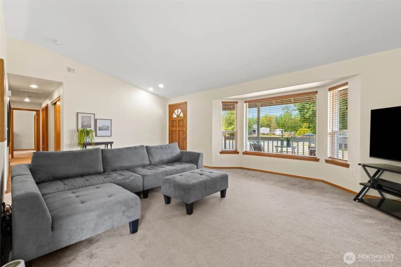 Property photo for 32311 87th Avenue E, Eatonville photo 10