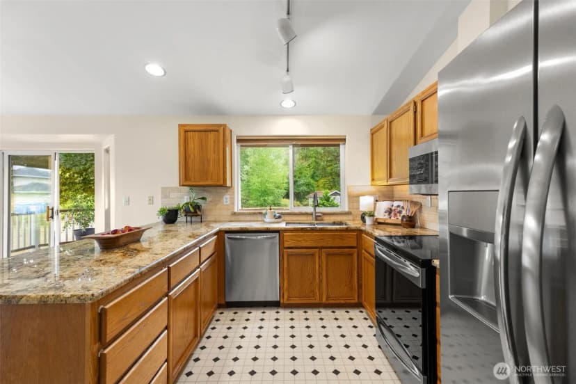 Property photo for 32311 87th Avenue E, Eatonville photo 13