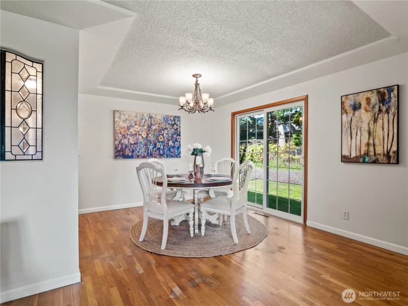 Property photo for 10510 Becker Drive Sw, Lakewood photo 8