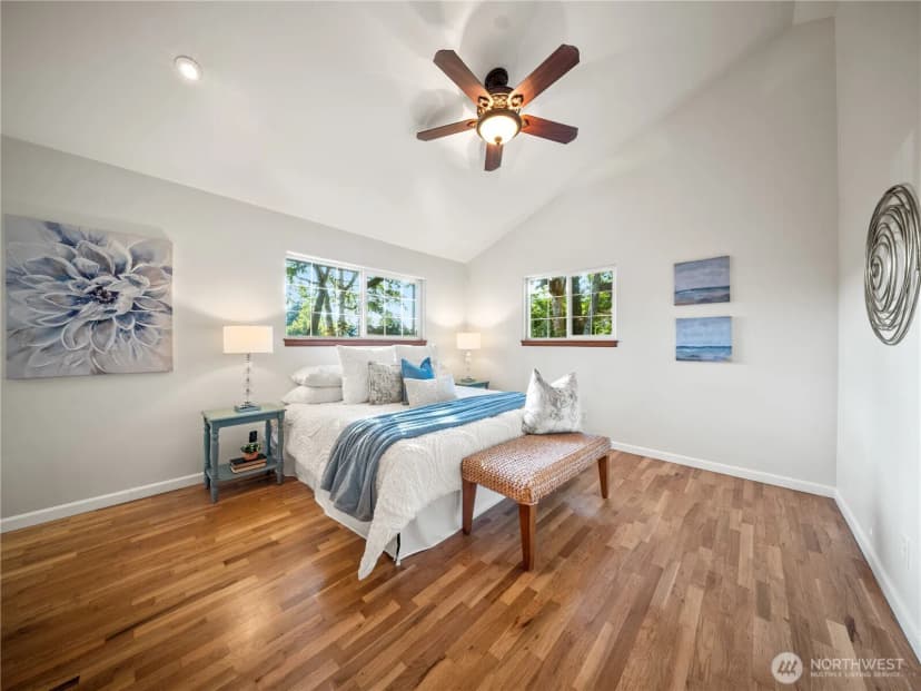 Property photo for 10510 Becker Drive Sw, Lakewood photo 12