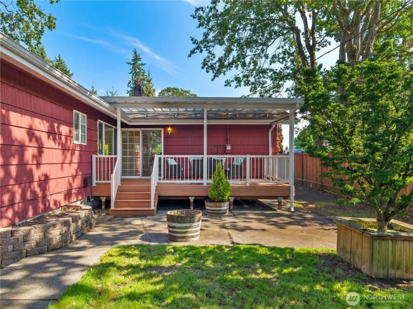Property photo for 10510 Becker Drive Sw, Lakewood photo 25