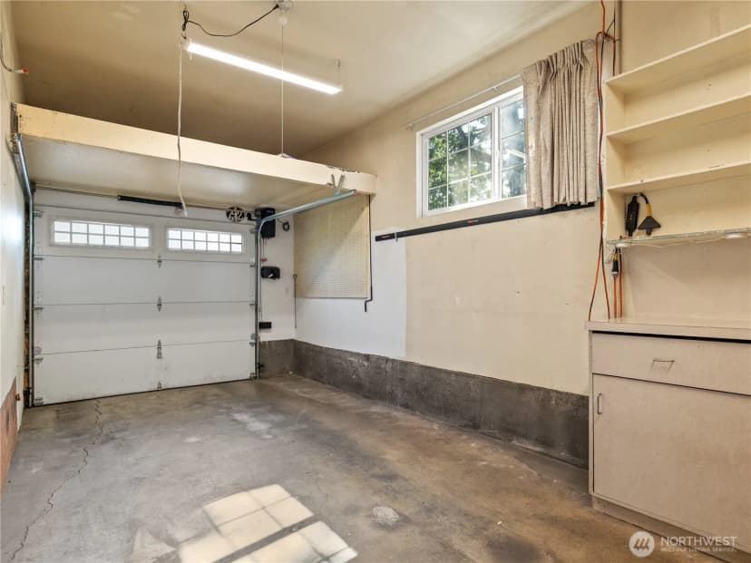 Property photo for 10510 Becker Drive Sw, Lakewood photo 20