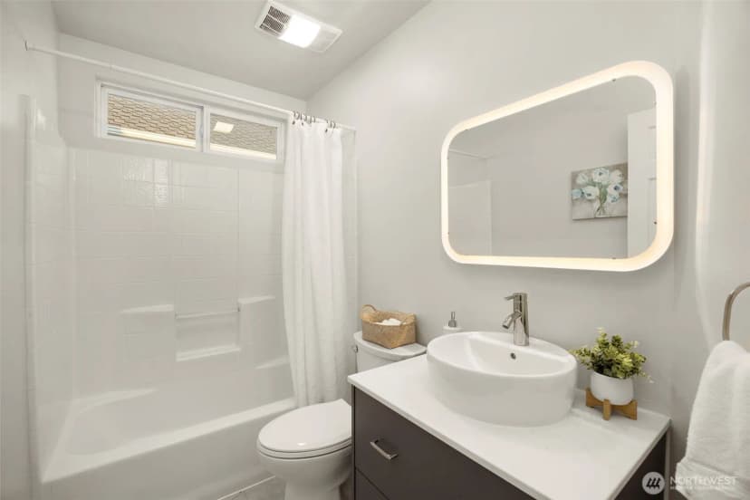 Property photo for 4003 252nd Avenue Se, Sammamish photo 32