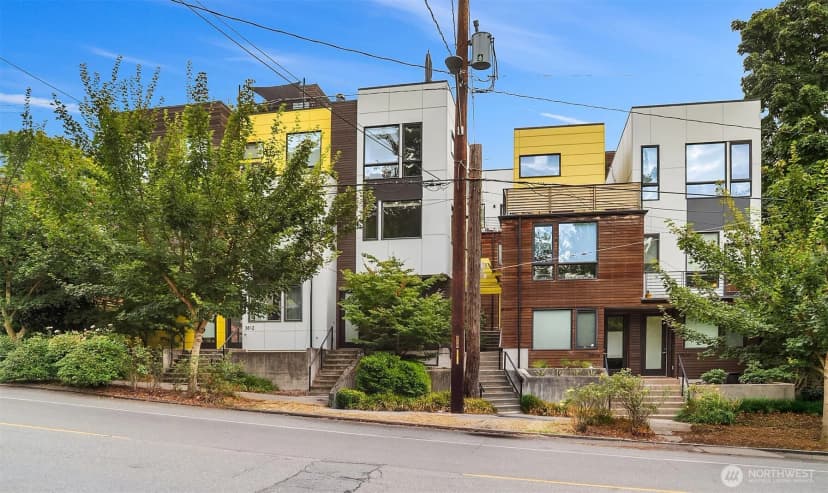 Property photo for 3805 Fremont Lane N, Seattle photo 30