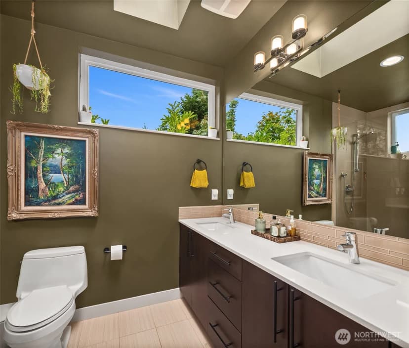 Property photo for 3805 Fremont Lane N, Seattle photo 18