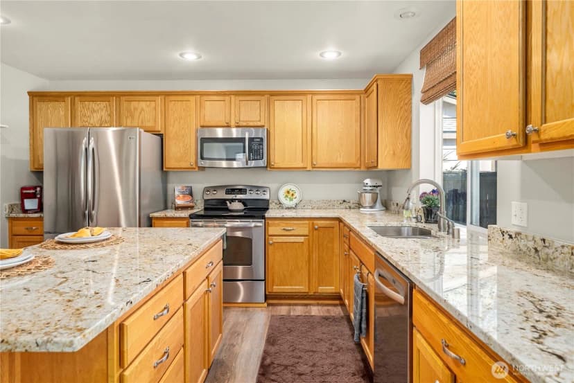 Property photo for 24108 231st Place Se, Maple Valley photo 10