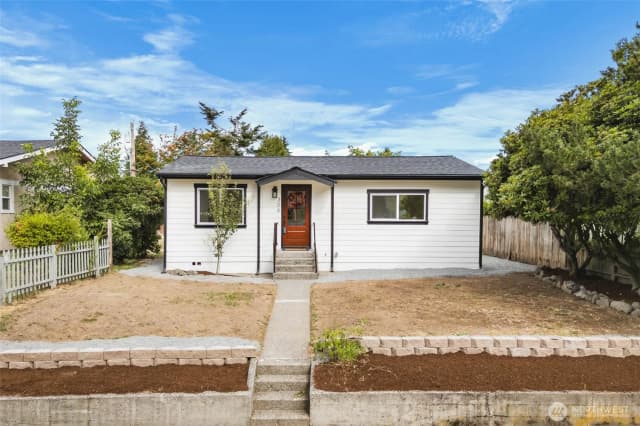 Property photo for 308 F Street Se, Auburn